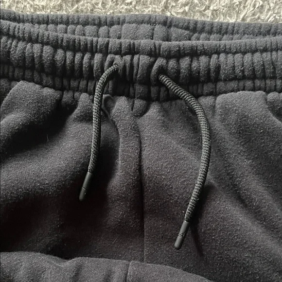 Boys Jordan Sweatpants | M (10/12) - Picture 4 of 6